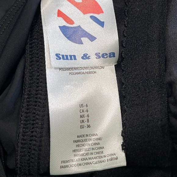 Sun & Sea Black NWT Strappy One Piece Swimsuit Size 6 - Picture 4 of 8